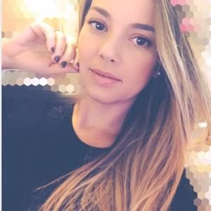 Meet your Posher, Daniela